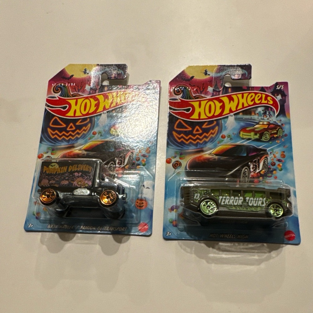 2026 HOT WHEELS HIGH BUS * HALLOWEEN & BAJA HAULER PUMPKIN DELIVERY Lot of 2